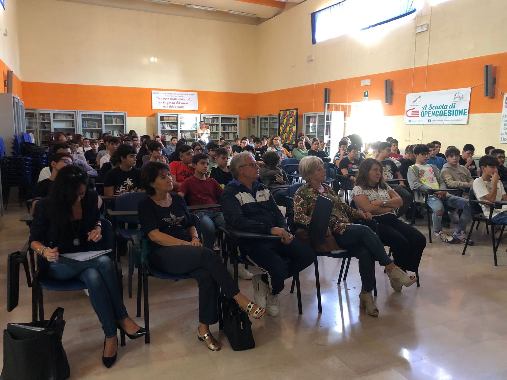 Foto presentazione sulle rotte della legalità Iss MEDI di Galatone