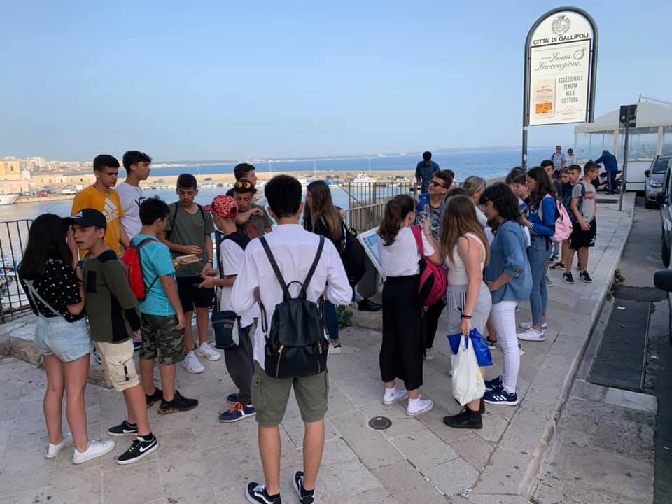 Ragazzi in Pausa pranzo - Conclusi i campus velici sportivi e culturali